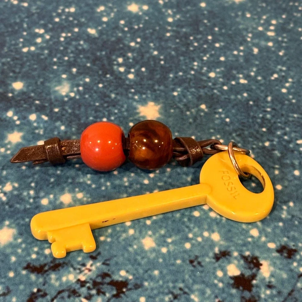 Fossil Yellow Key Bag Charm Leather Cord Marbled Tortoise Orange Beads
